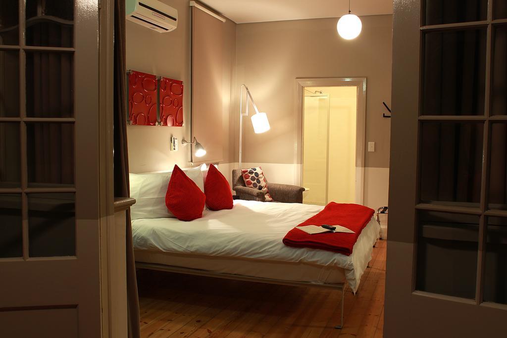 Bon Hotel 64 On Gordon Durban Extérieur photo